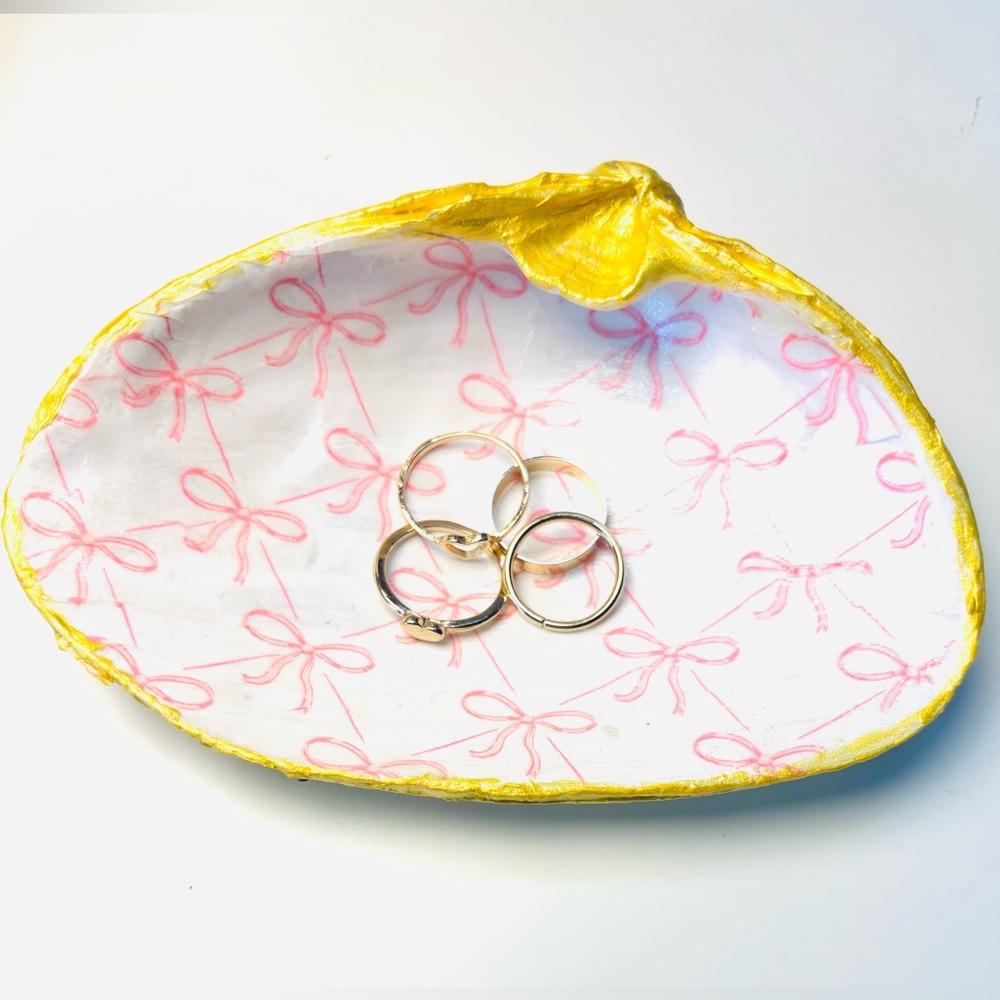 Handcrafted shell ring dish with dainty pink bow decoupage design